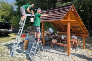 Tím Borovicový háj